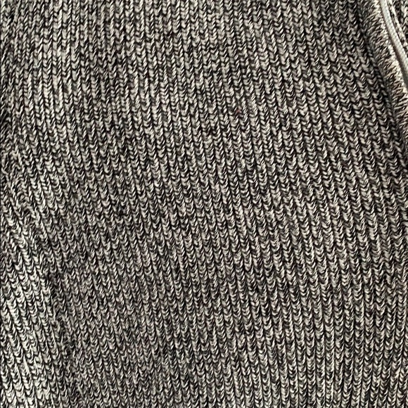 Izod men’s sweater! NEVER WORN!⭐️⭐️ size large - Picture 3 of 4